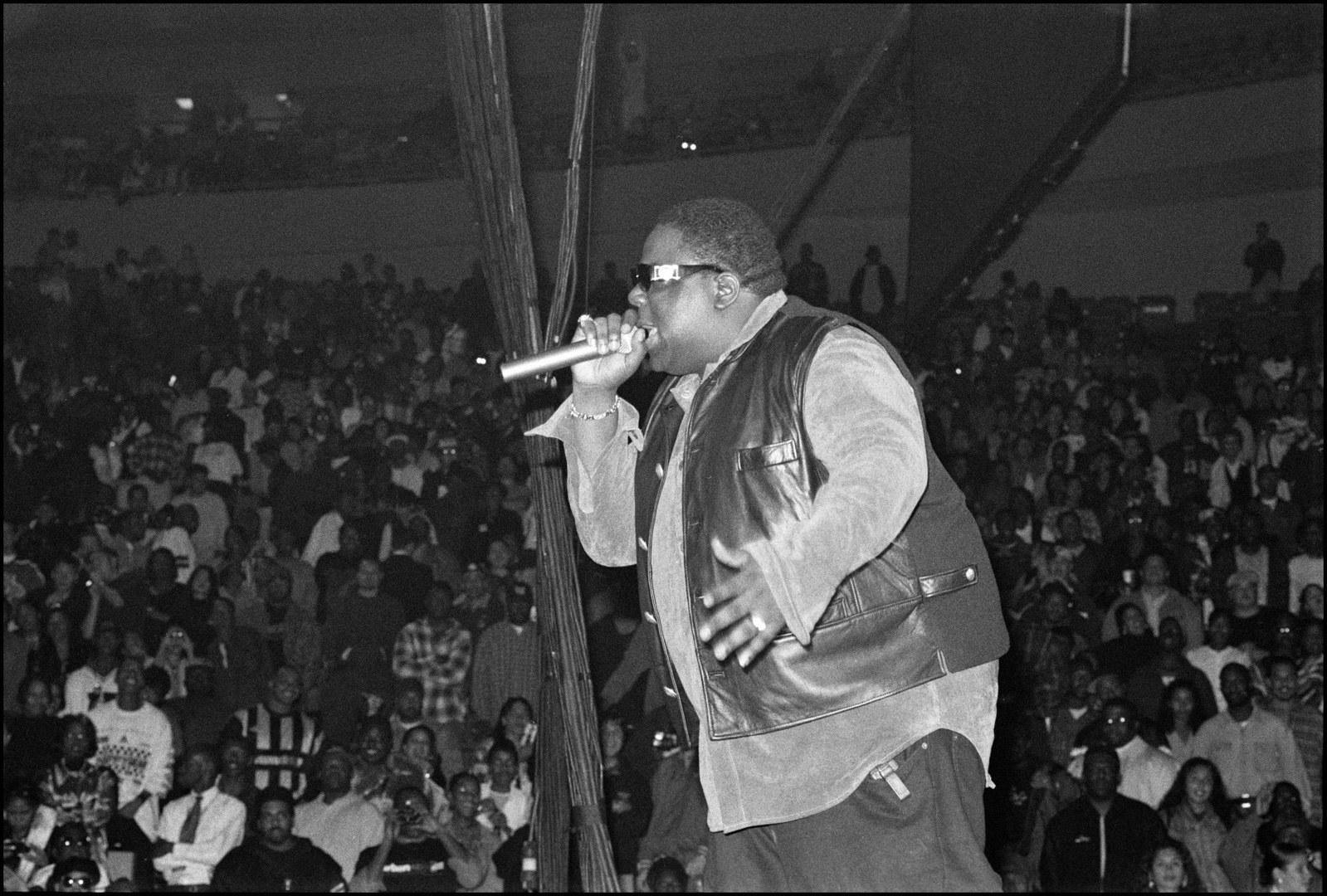 Picture of The Notorious B.I.G. on stage